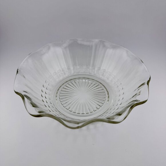 Vintage Clear Ribbed Glass Bowl with Scalloped Edge - Picture 1 of 6